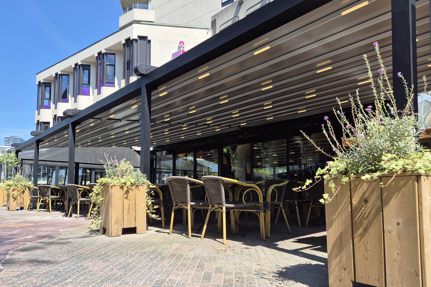 Horeca-Vouwdak-overkapping-7
