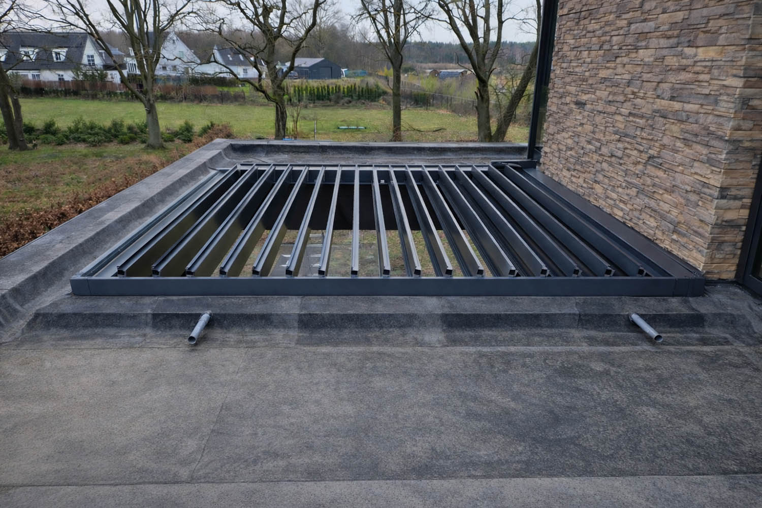 Inbouw-lamellendak-10 Corradi inbouw lamellendak in aluminium frame